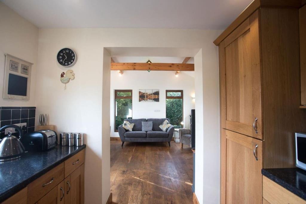 Perfect Cottage Retreat Near The Brecon Beacons Llanwrda Bagian luar foto