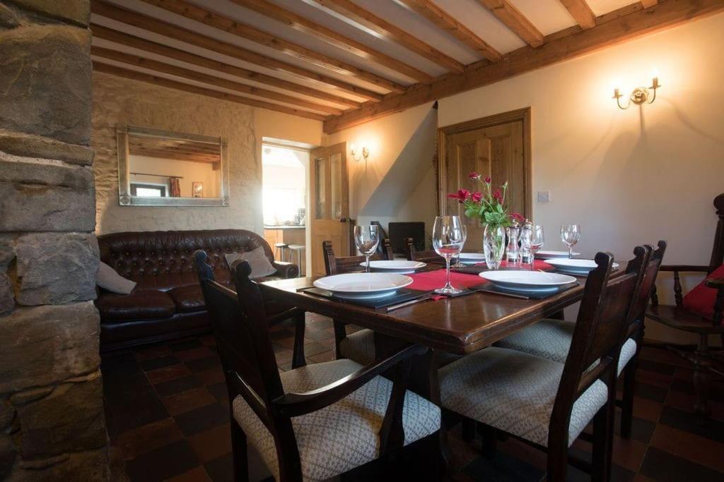 Perfect Cottage Retreat Near The Brecon Beacons Llanwrda Bagian luar foto